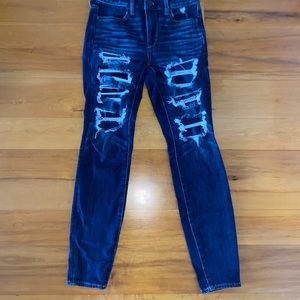 American Eagle ripped stretchy jeans